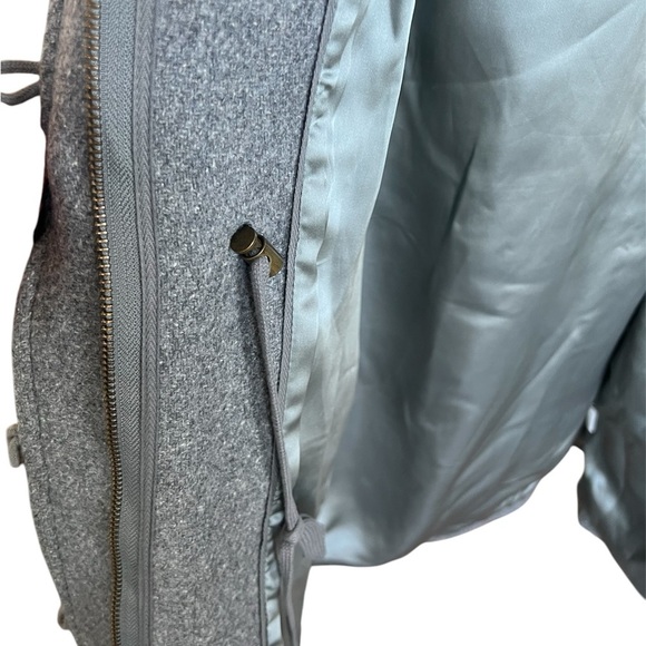 Stylish Gray Hooded Coat - Picture 9 of 14